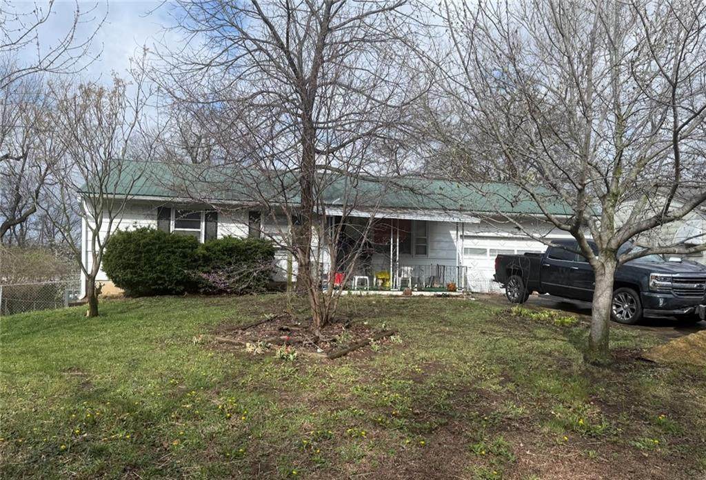 1102 Farview Drive - Photo 1