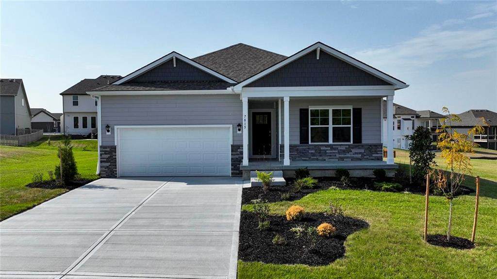 206 Lake Meadows Drive - Photo 1