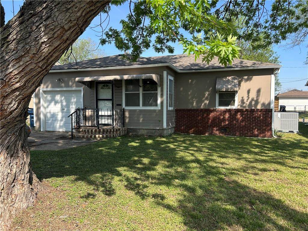 1708 Irving Street - Photo 1