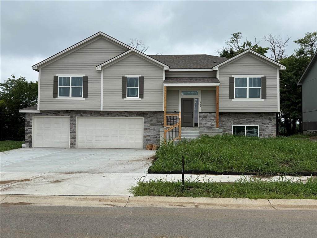 680 Tybrook Avenue - Photo 1