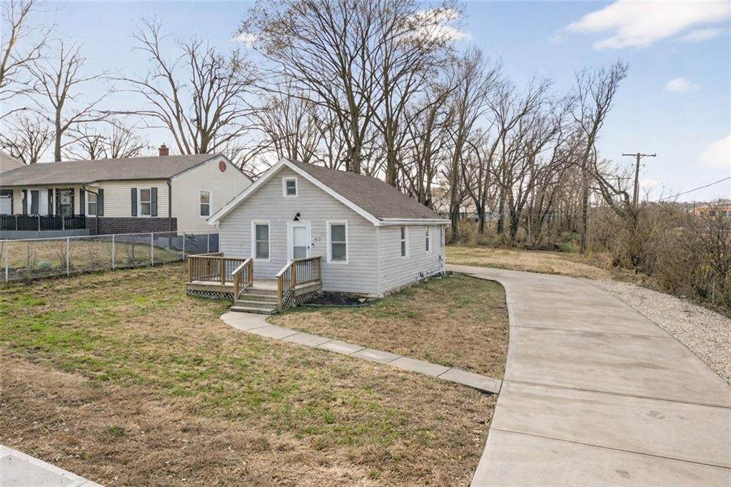 429 42nd Street - Photo 1