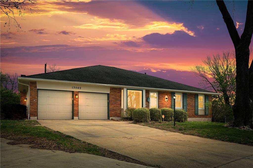 15909 38th Street - Photo 1