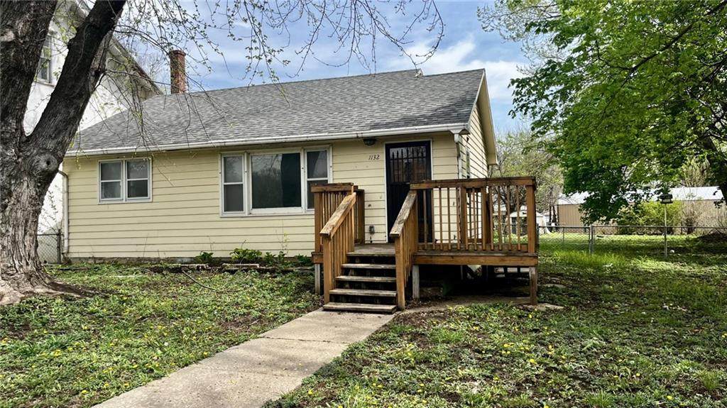 1132 Oak Street - Photo 1