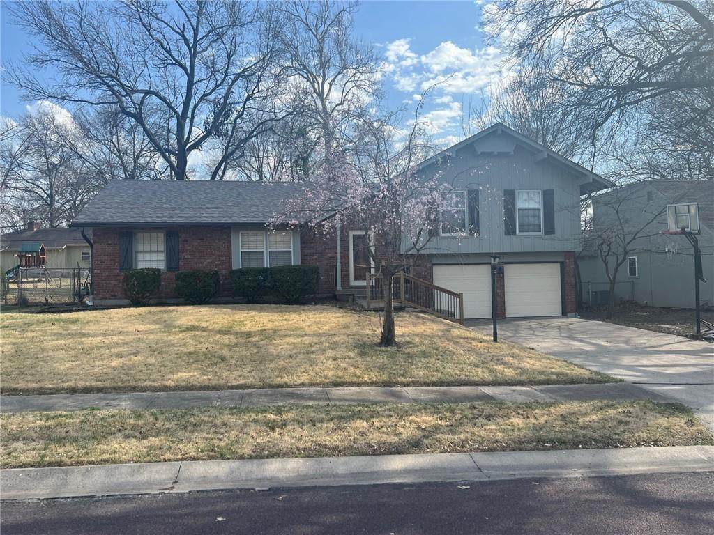 5607 98th Terrace - Photo 1