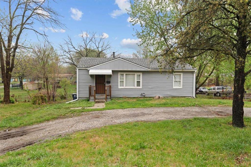 10505 Oakland Avenue - Photo 1