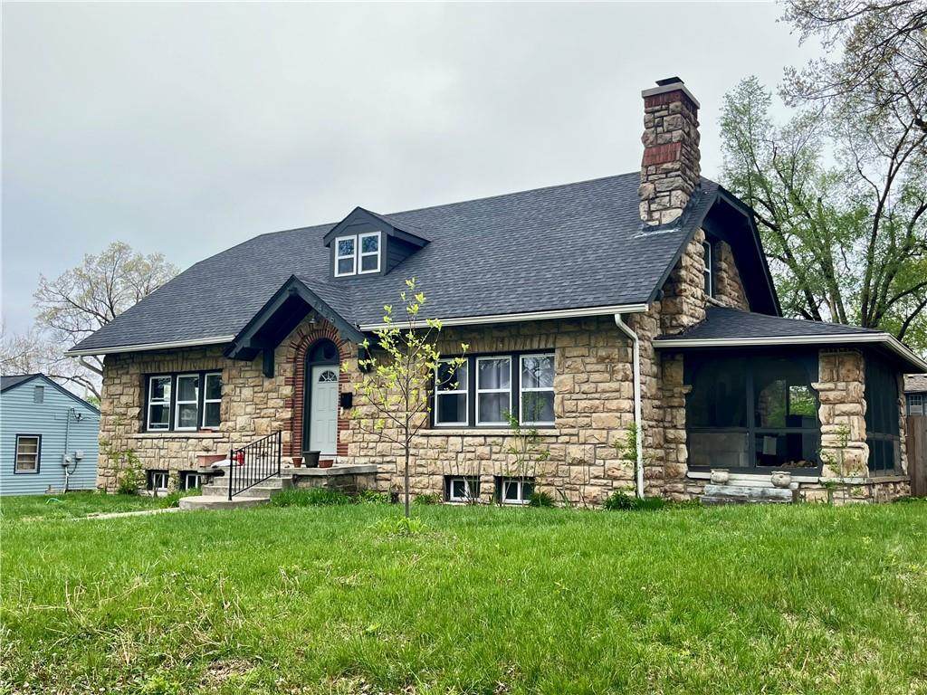 7426 Wayne Avenue - Photo 1
