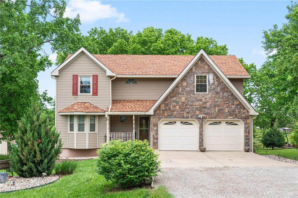 15120 Briarwood Drive - Photo 1