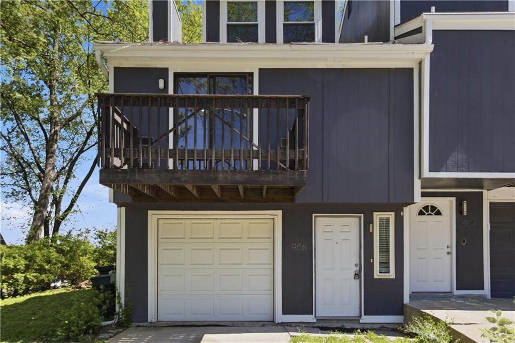 1906 Lawrence Court - Photo 1