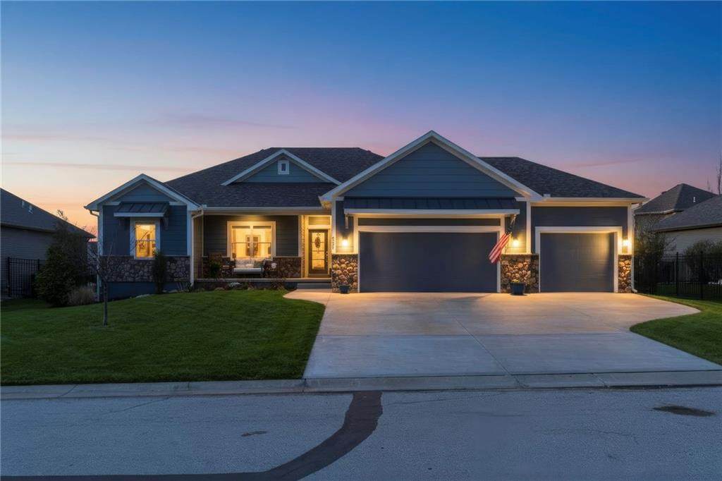 4224 White Sands Court - Photo 1