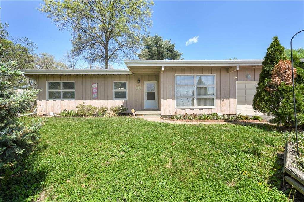 6328 Roswell Avenue - Photo 1