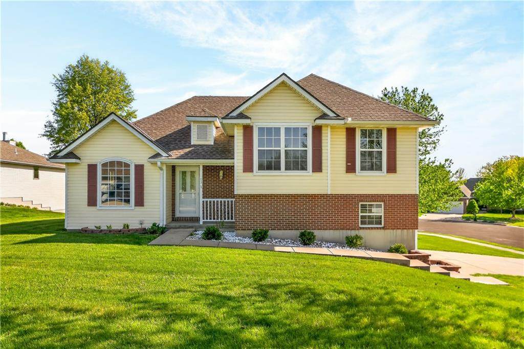 103 Somerset Drive - Photo 1