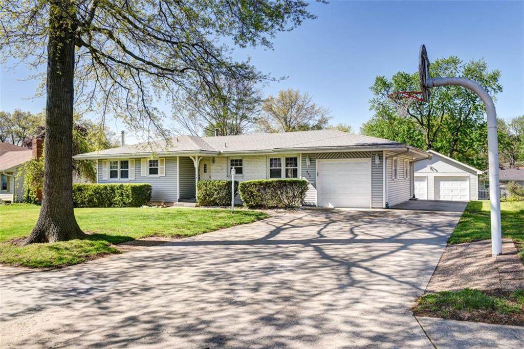 802 Crow Avenue - Photo 1