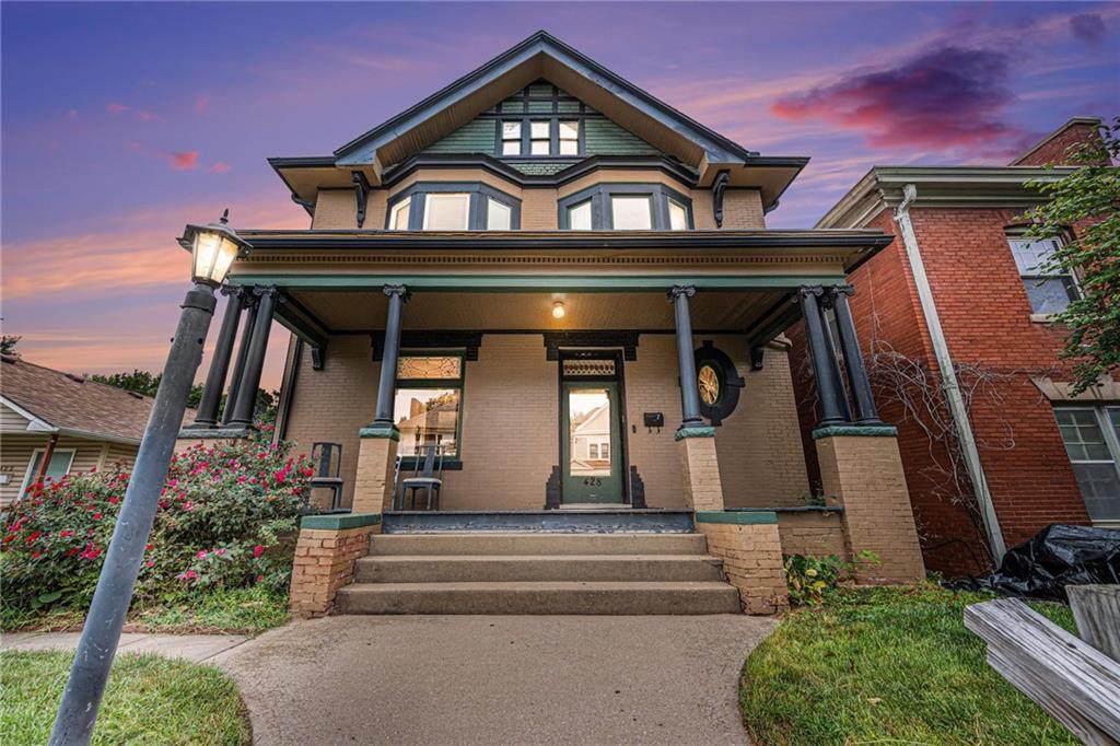 428 21st Street - Photo 1