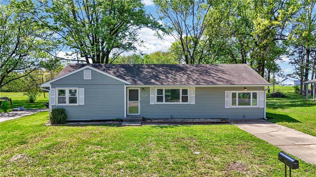 1901 Crestwood Drive - Photo 1