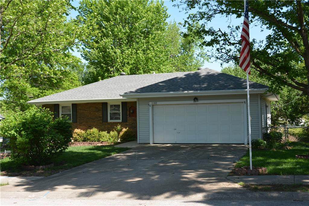 1102 Halsey Terrace - Photo 1
