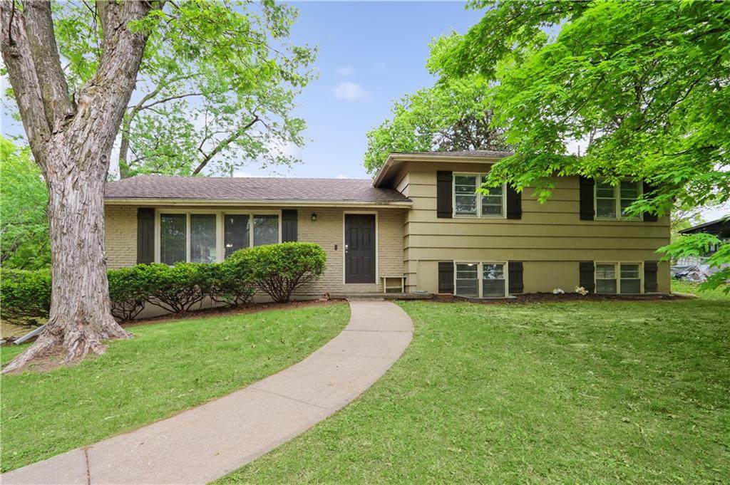 6155 Circle View Drive - Photo 1