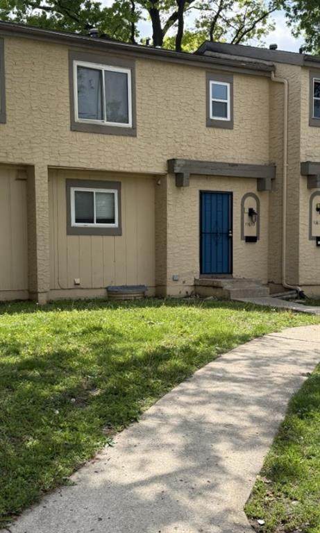 11613 Richmond Avenue - Photo 1
