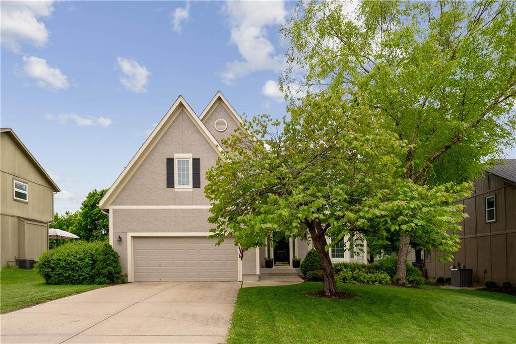 5901 153rd Street - Photo 1