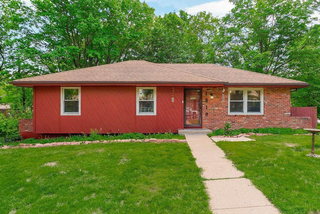1819 York Street - Photo 1