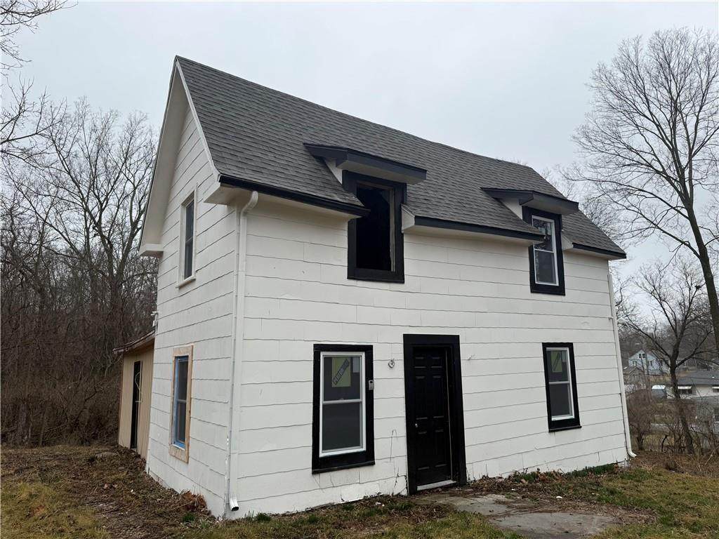 5512 Cypress Avenue - Photo 1