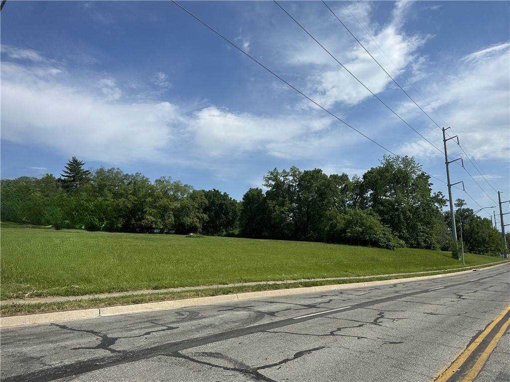 15607 Independence Avenue - Photo 1
