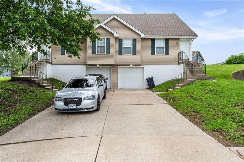 8644-8646 Waukomis Drive - Photo 1