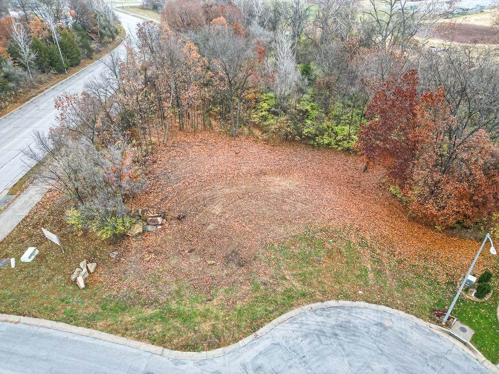1942 Edgewood Drive - Photo 1