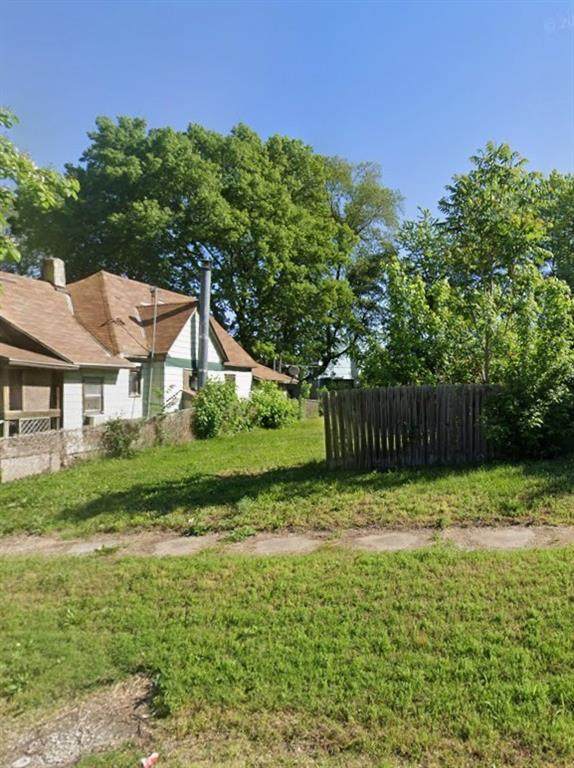 211 Nebraska Avenue - Photo 1