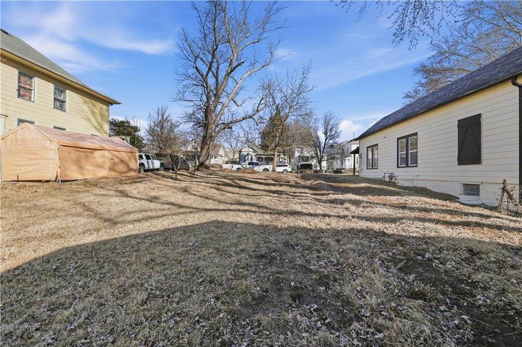 817 White Oak Street - Photo 1