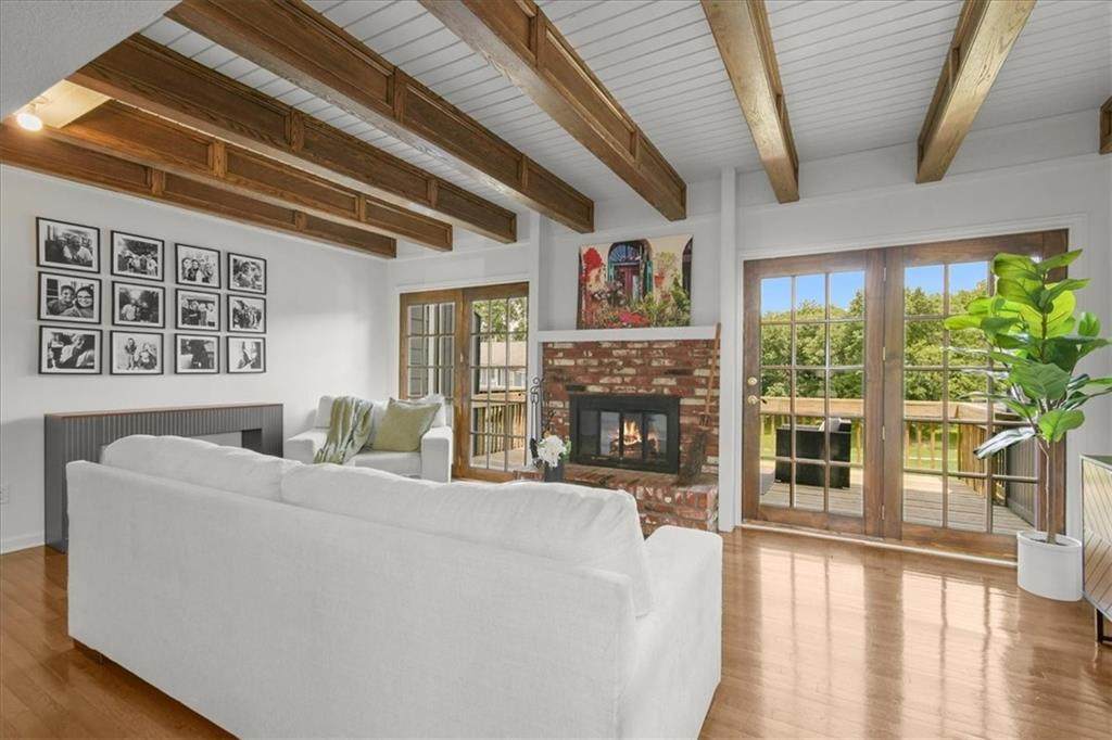284 Bayview Drive - Photo 1