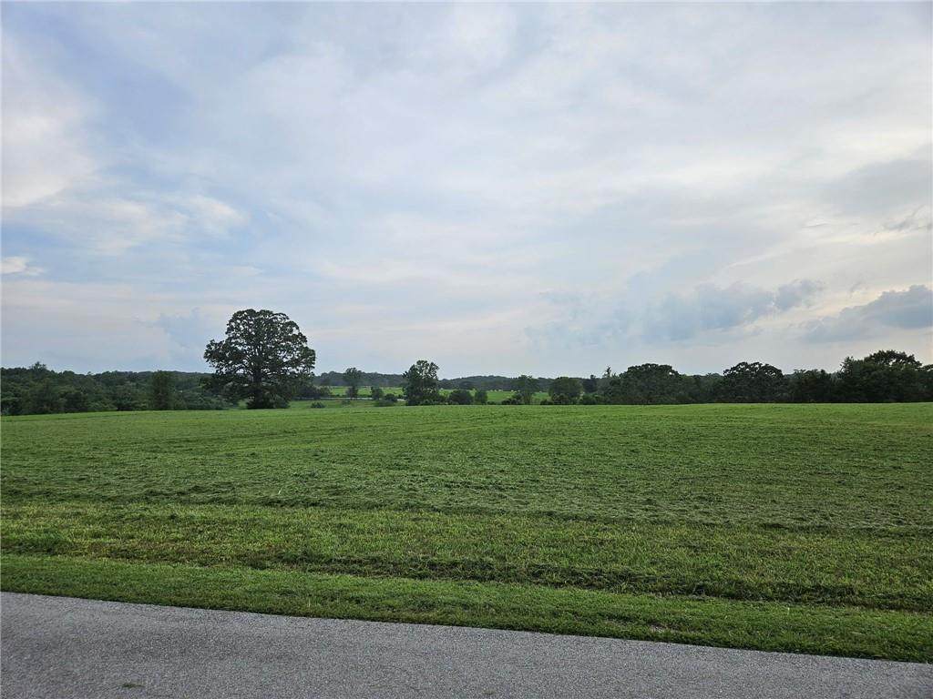 111 Lago Vista Drive - Photo 1