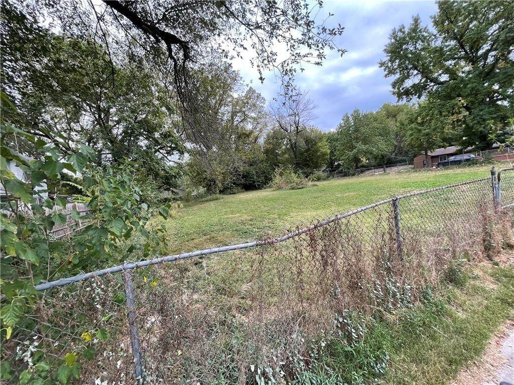 7039, 7041, 7043 College Avenue - Photo 1