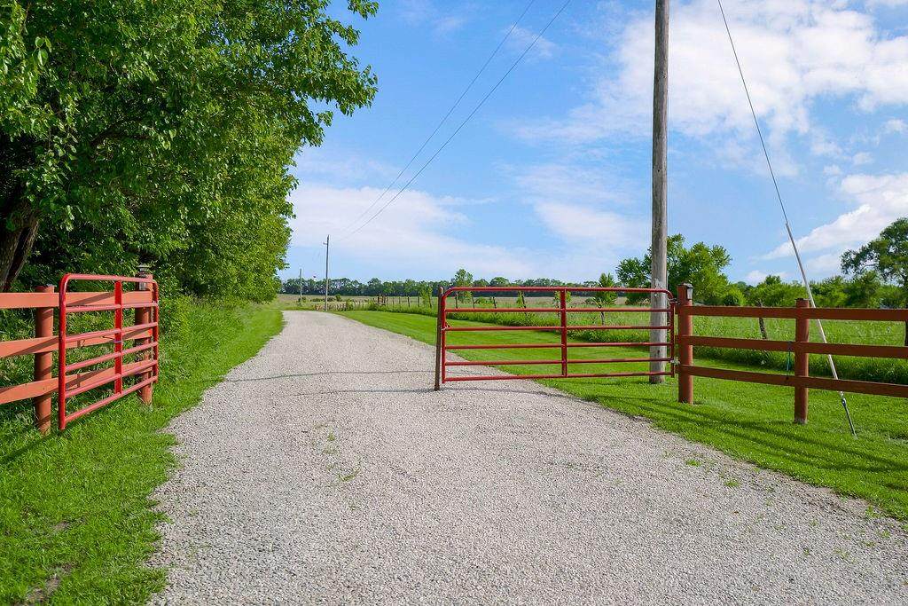 1949 900 Road - Photo 1