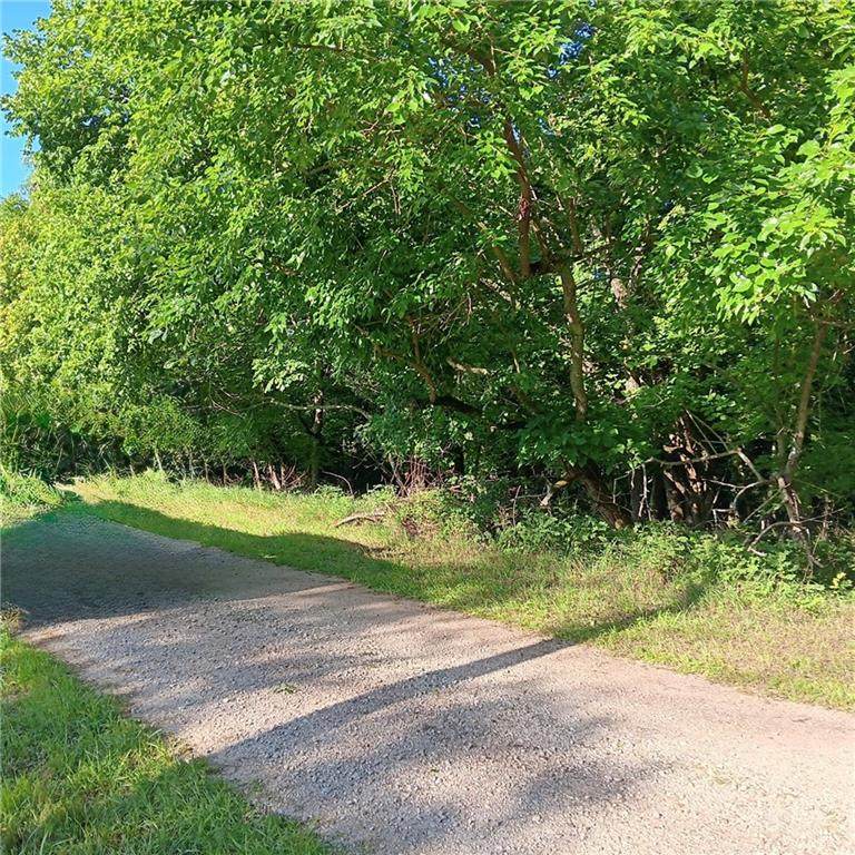 89 and 93 Kansas Drive - Photo 1