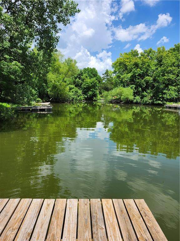 10 Deepwoods Drive - Photo 1