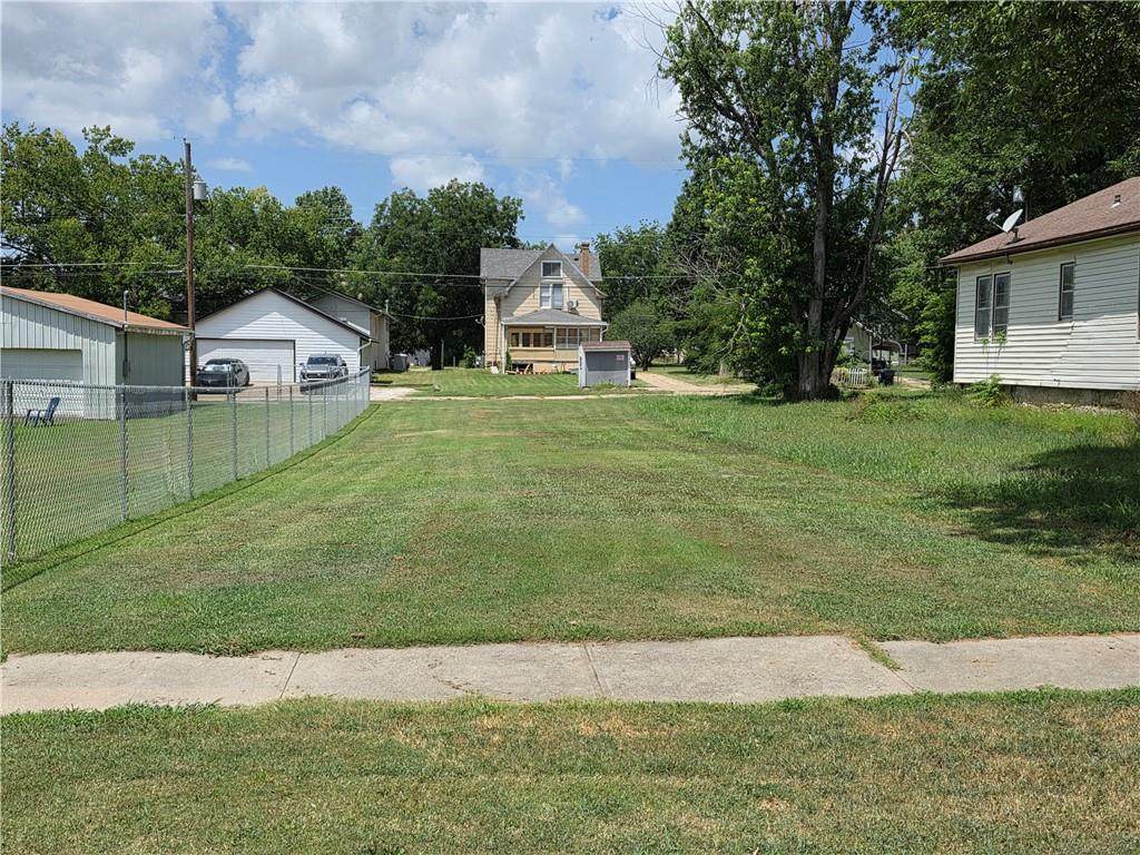 409 9th Street - Photo 1