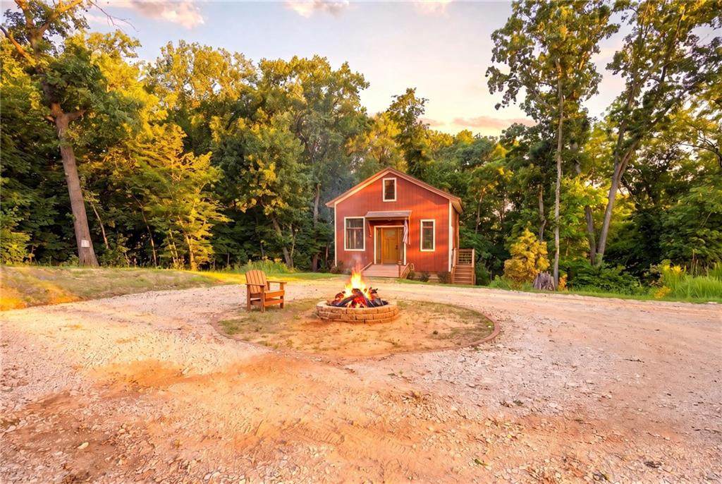821 92 Highway - Photo 1