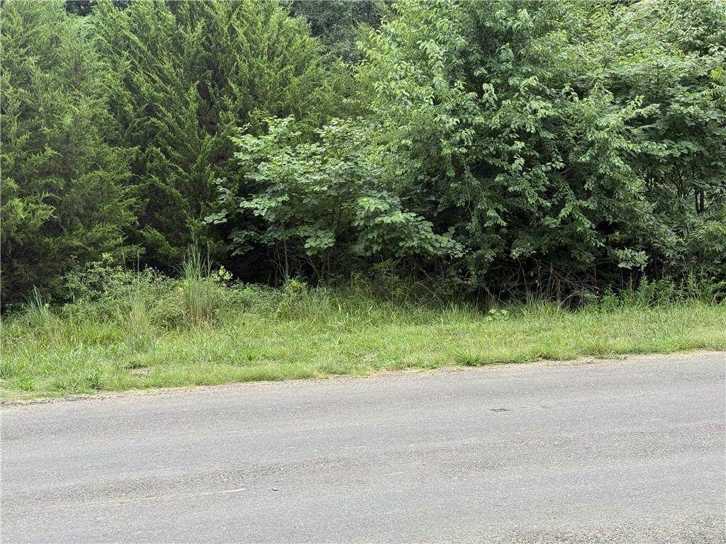 105 Holiday Drive - Photo 1