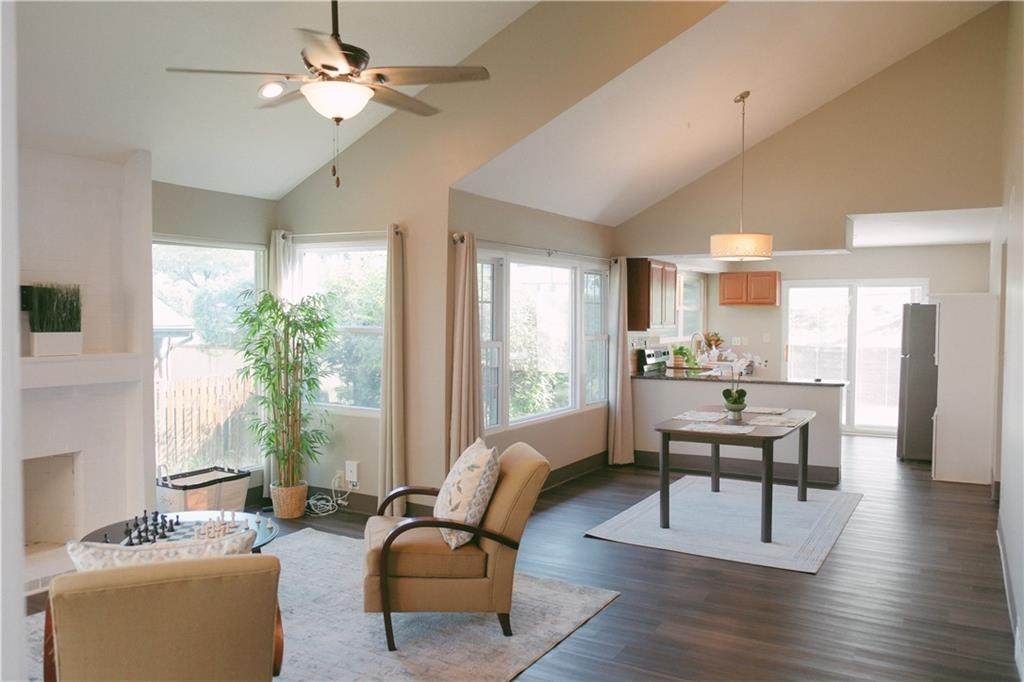 725 75th Terrace - Photo 1