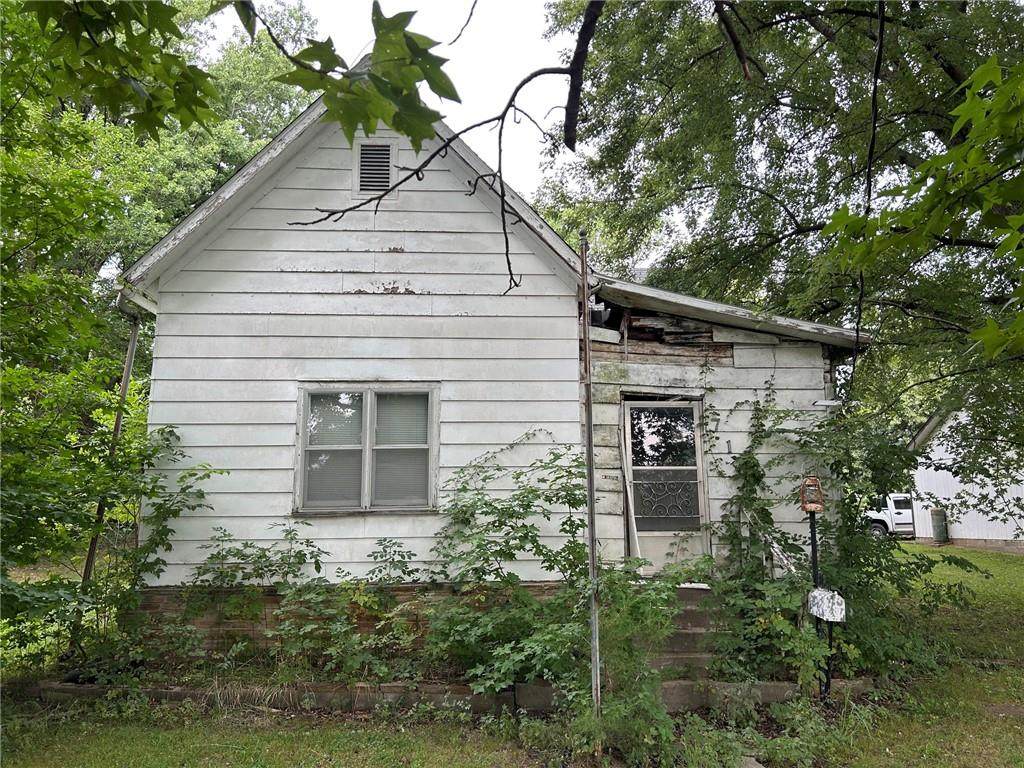 710 Washington Street - Photo 1