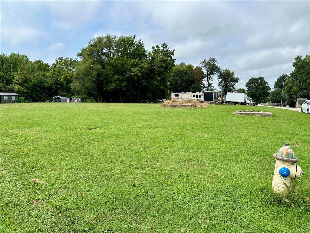  8th And Howenstein Street - Photo 1