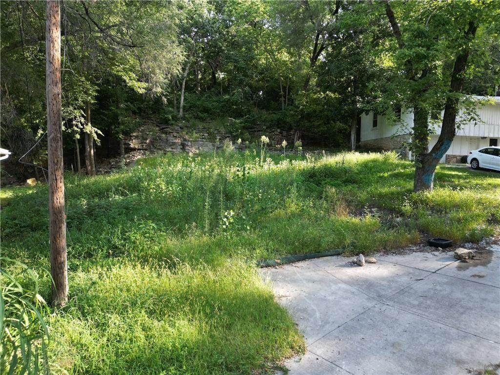 1016 Suntree Place - Photo 1