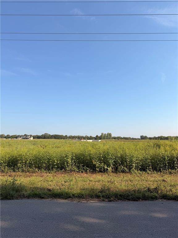 1090 Amara Drive - Photo 1