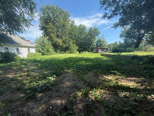 443 17th Street - Photo 1