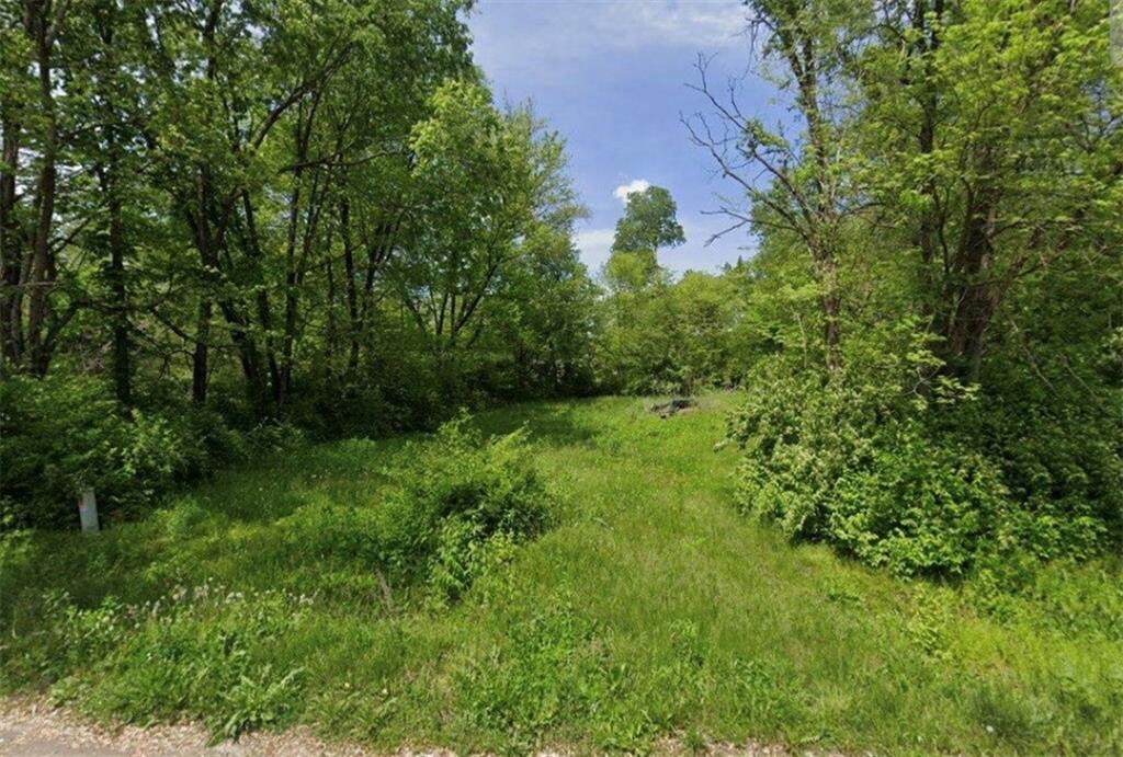 404 Railroad Street - Photo 1