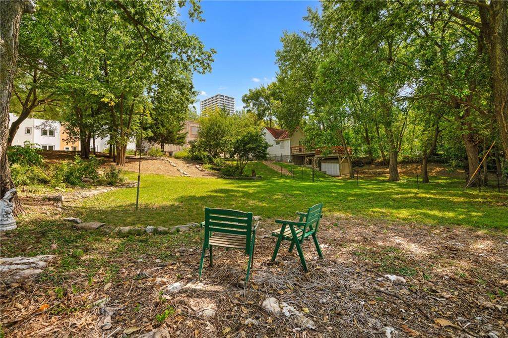 2916 Belleview Avenue - Photo 1