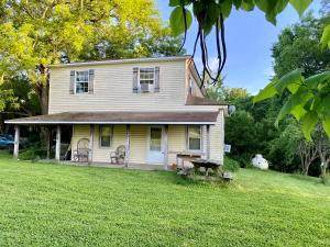 3512 Pettis Road - Photo 1