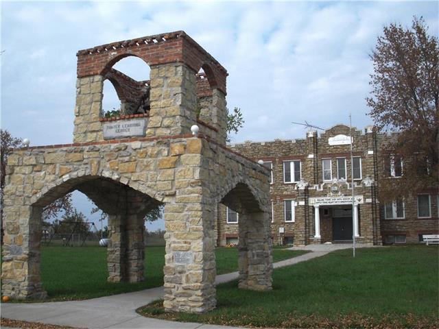 961 5th Street - Photo 1
