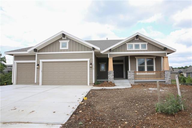 15762 165th Street - Photo 1