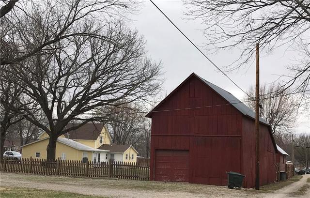 405 Oak Street - Photo 1